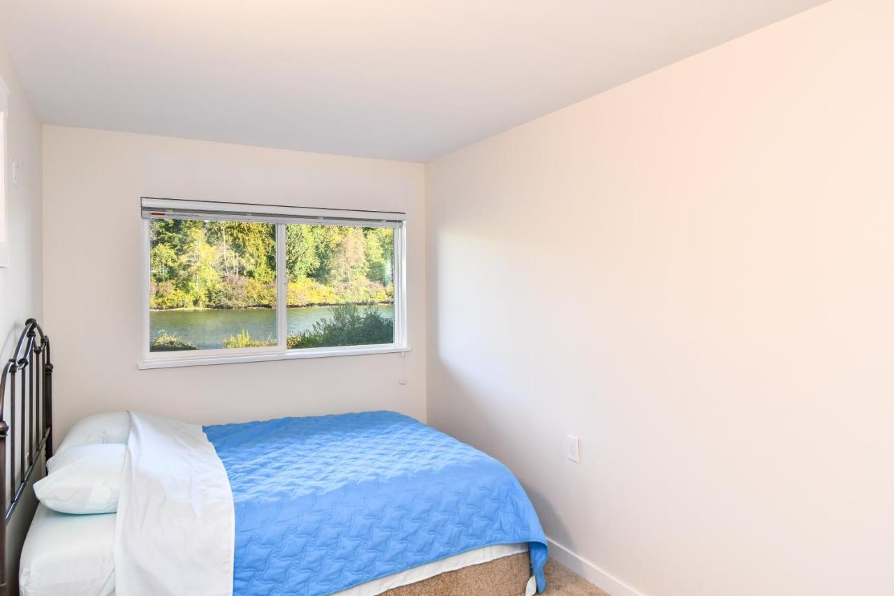 Chateau Riverside Campbell River Exterior foto