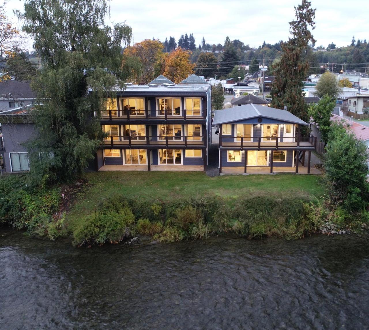 Hotel Chateau Riverside Campbell River Exterior foto