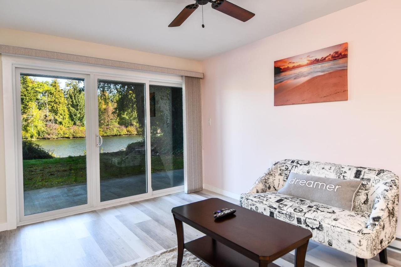 Chateau Riverside Campbell River Exterior foto